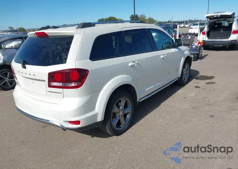 2016 Dodge Journey Crossroad z USA, uszkodzony, nr VIN 3C4PDCGB9GT139181